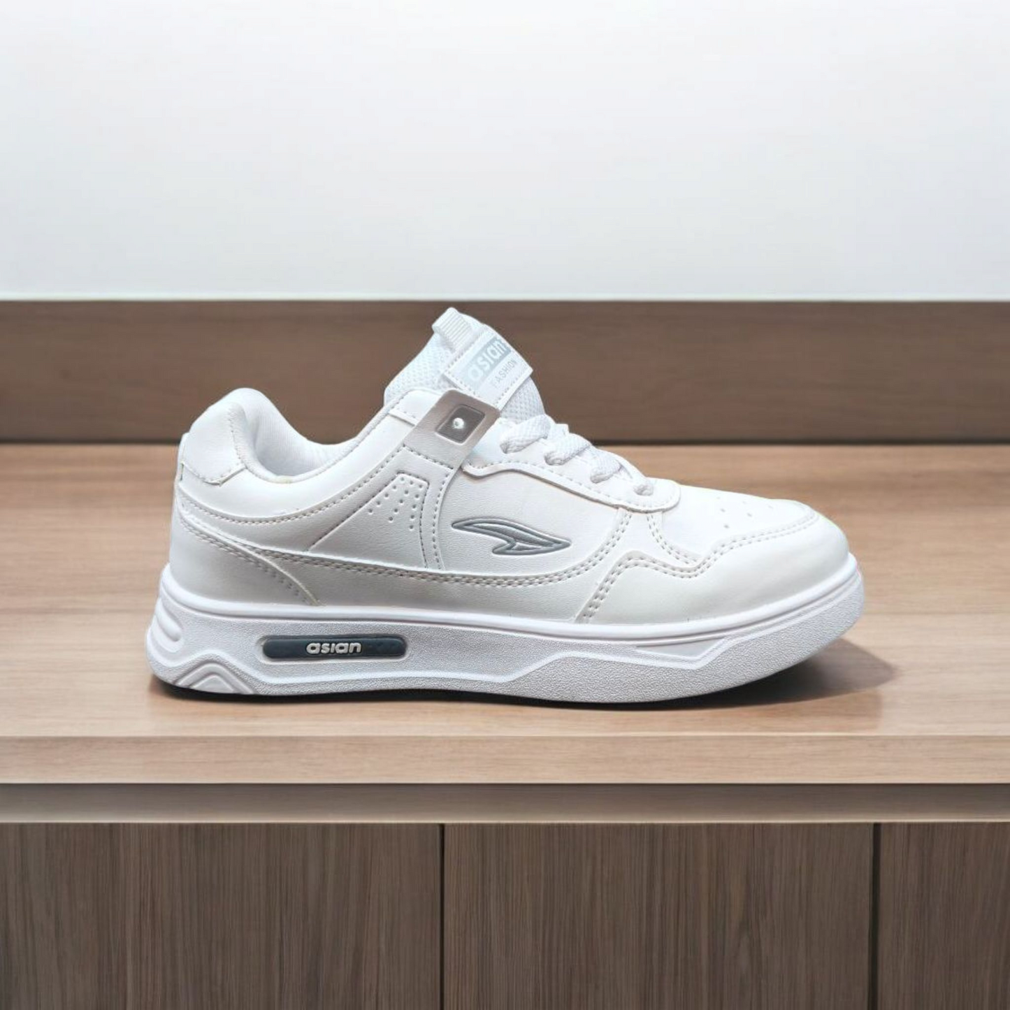 Asian Sneaker Boston01