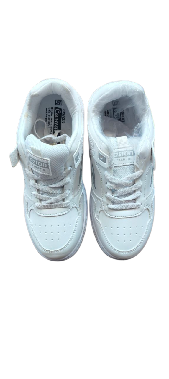 Asian Sneaker Boston01