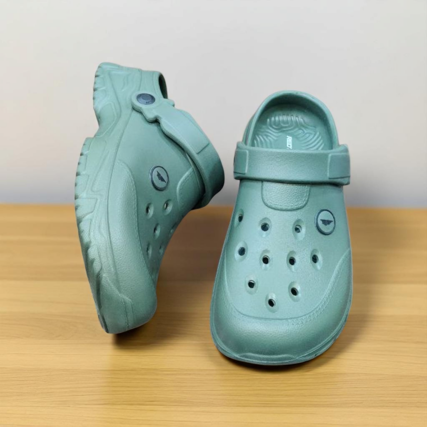 Red Tape Clogs RDS0445