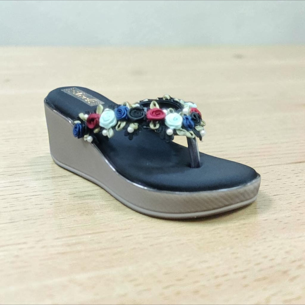 Sleek Casual Heel Chappal OLA219/543
