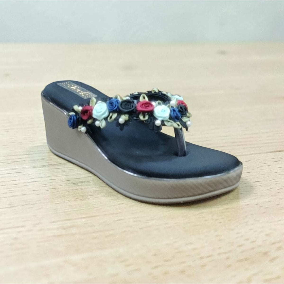 Sleek Casual Heel Chappal OLA219/543