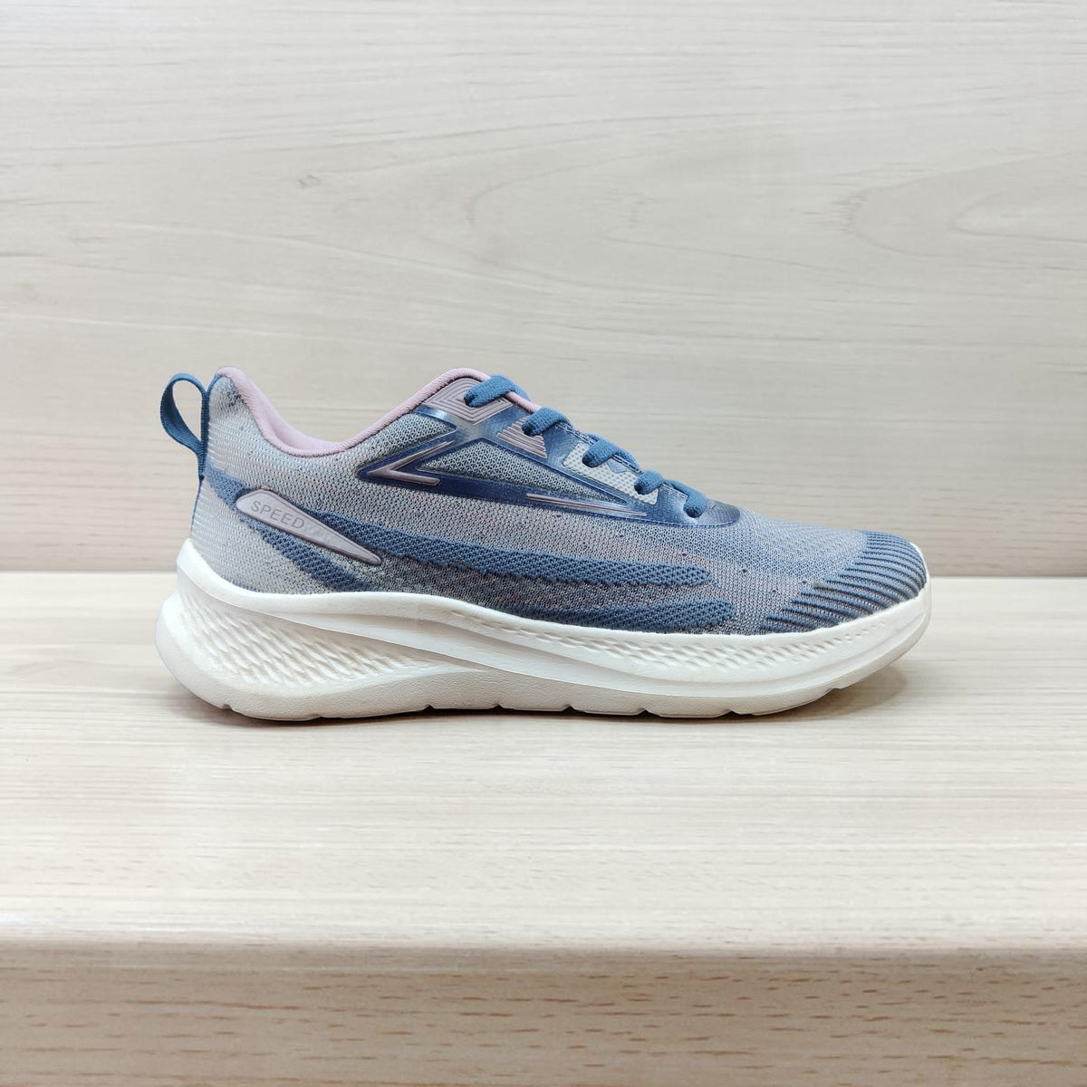 Speed Women Sports Shoes Sara