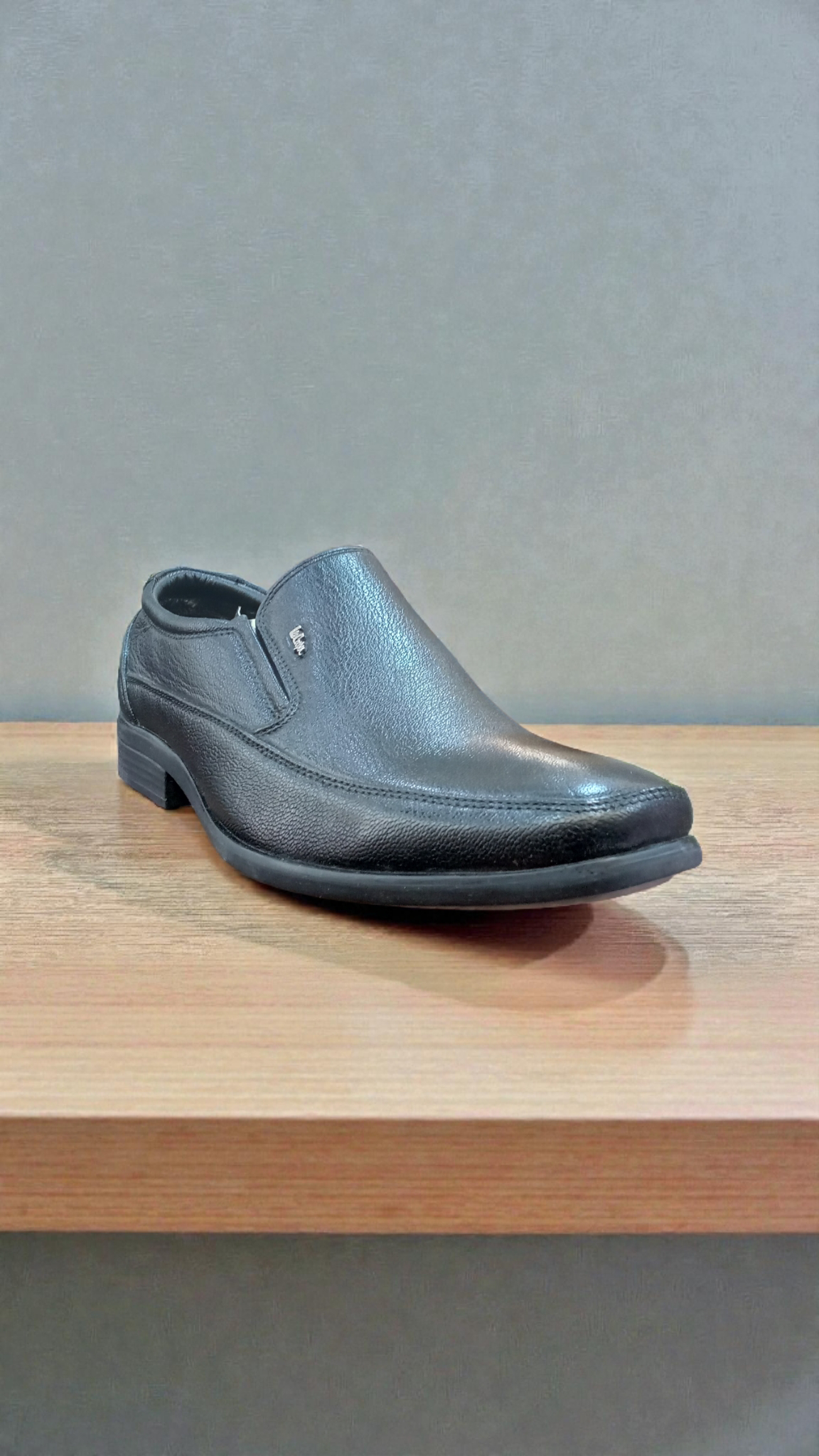 Leather Shoes LC2156B3R