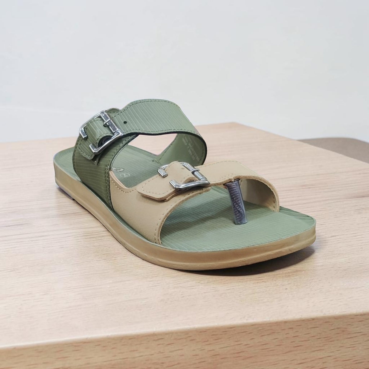 Walkaroo Pu Slippers Wgr53180