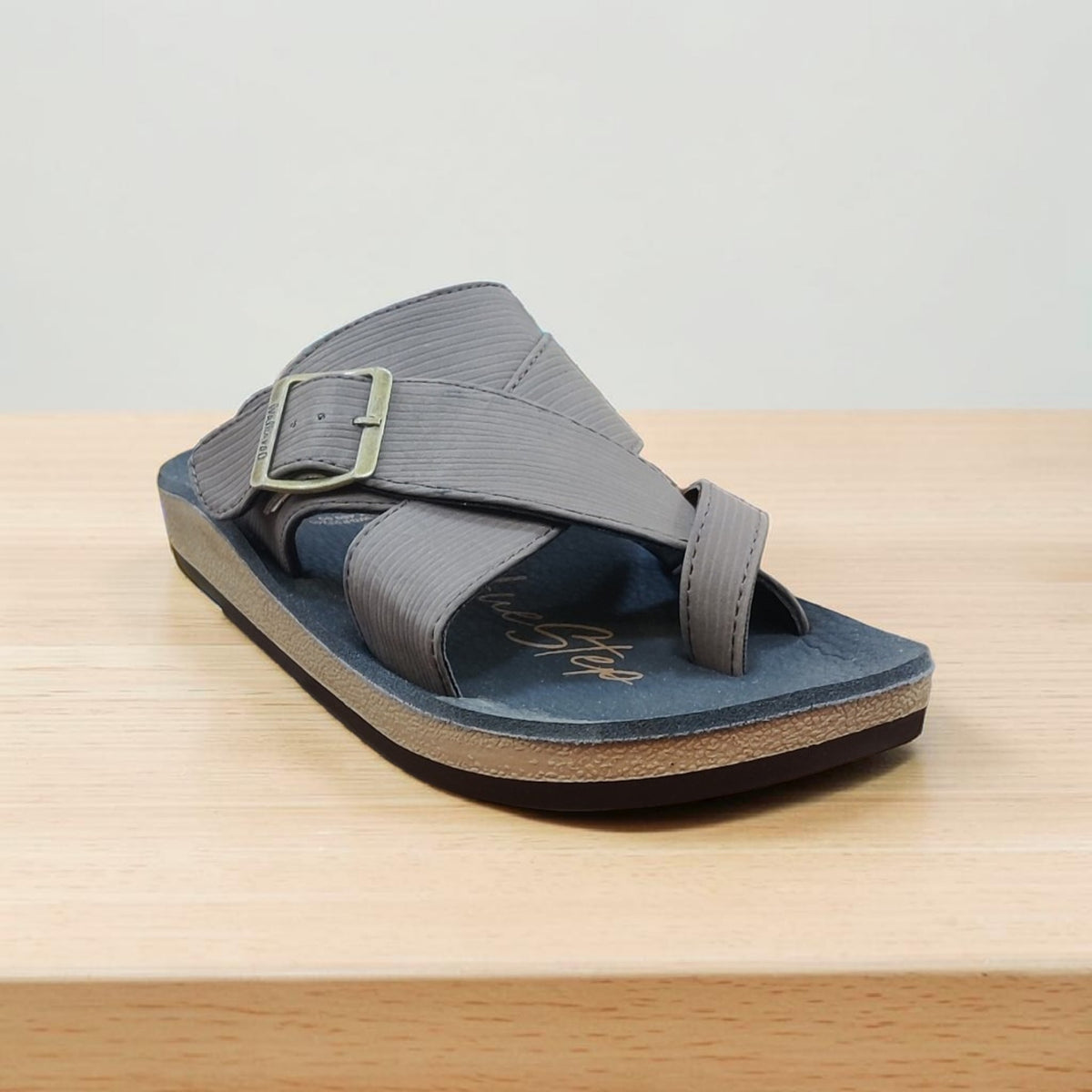 Walkaroo Pu Slippers Wgp53240