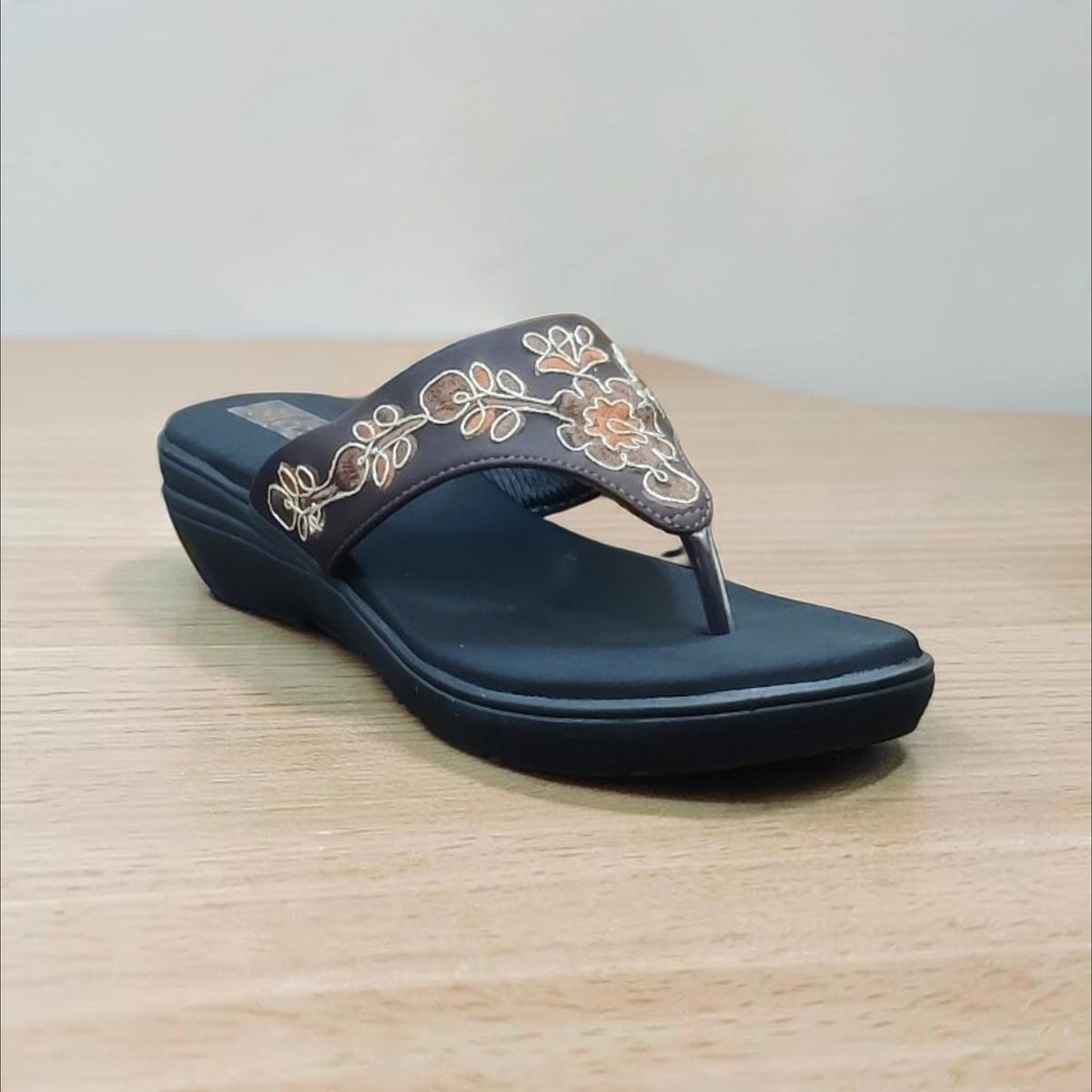 Sleek Casual Slipper OLA127/4097