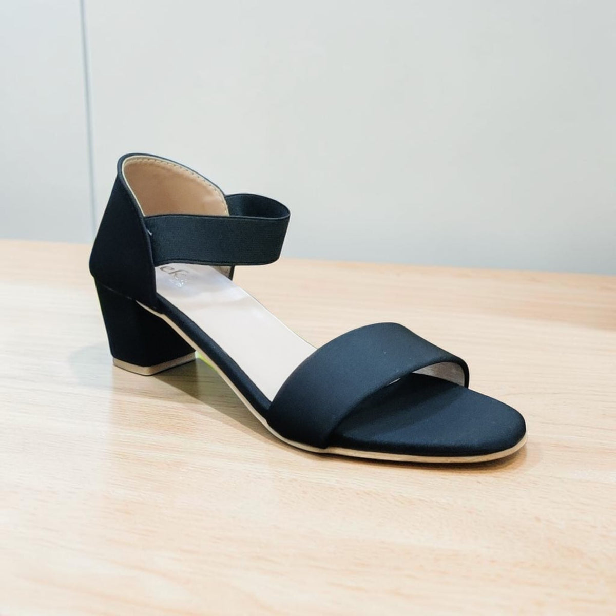 Sleek Casual Heel Sandal OLA50/299
