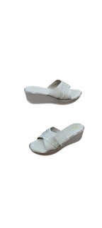 Sleek Casual Walker OLA334/M101