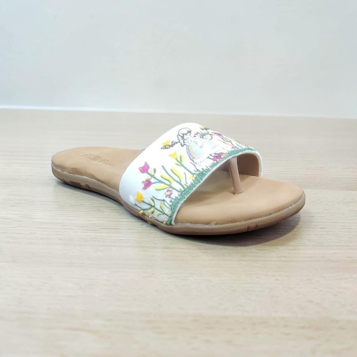 Sleek Casual Walker OLA348/S7