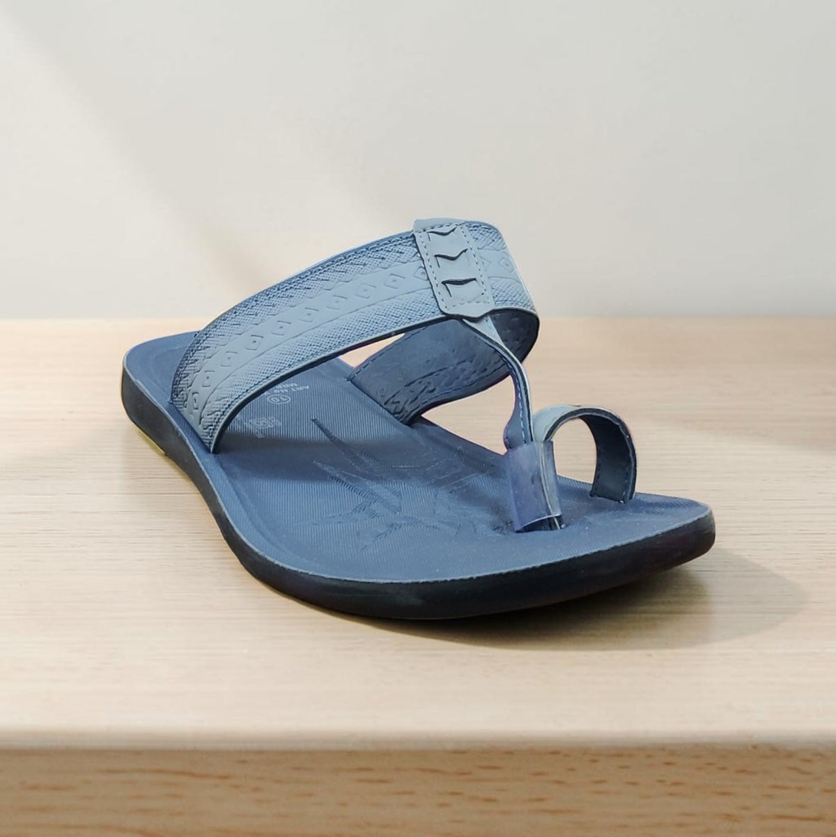 Walkaroo Pu Slippers Wg5624
