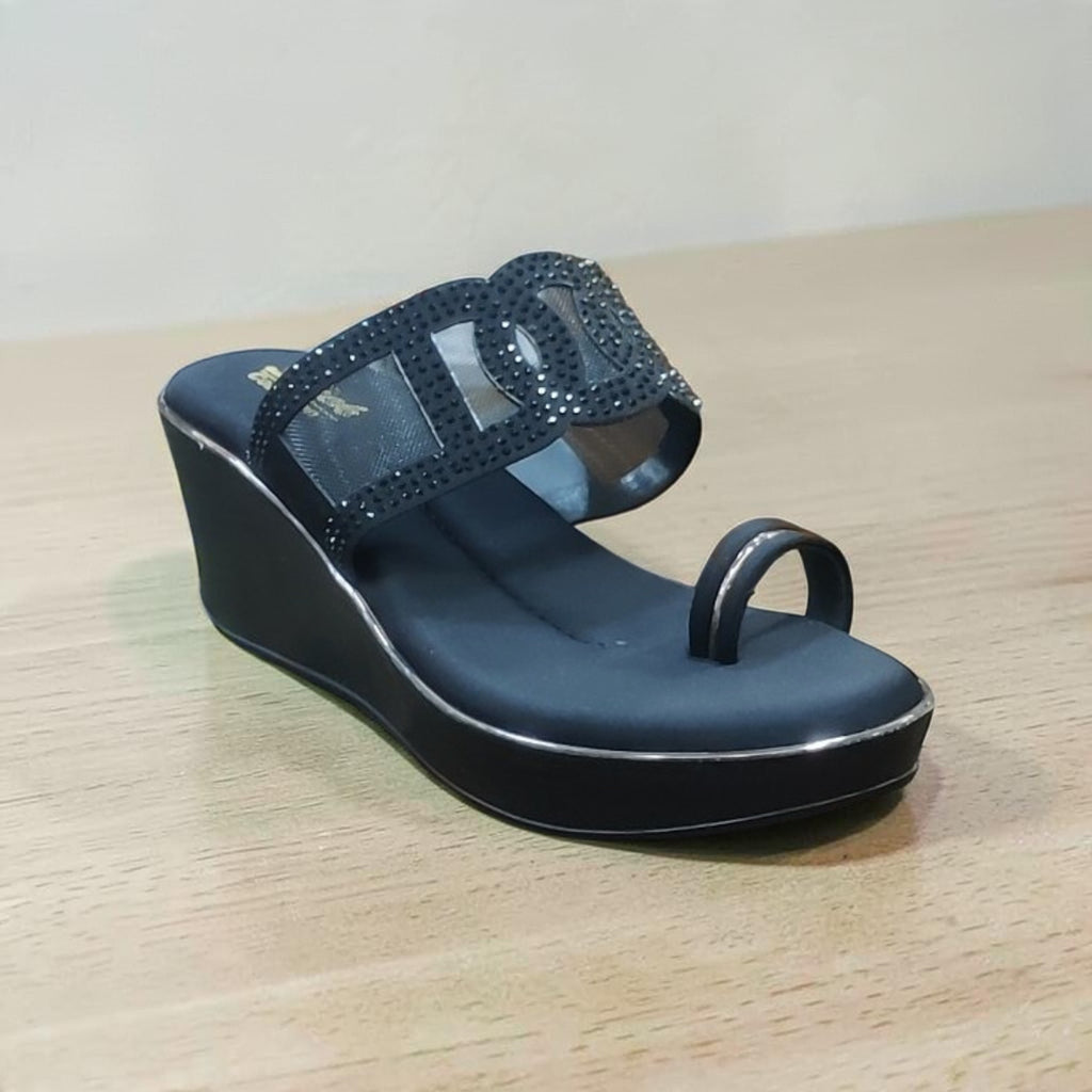 Sleek Kolhapuri Fancy Slipper OLA236/160