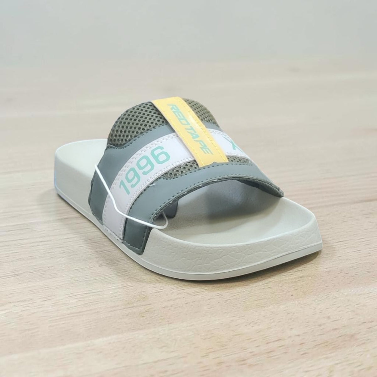 Red Tape Men Slipper Rds0669