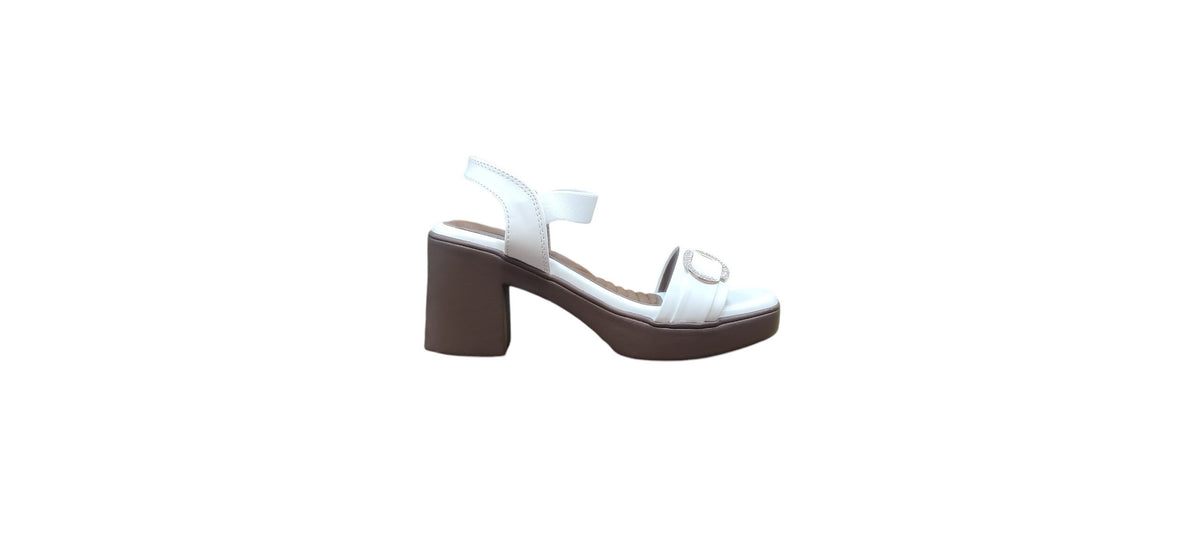 Sleek Casual Heel Sandal OLA193/95686