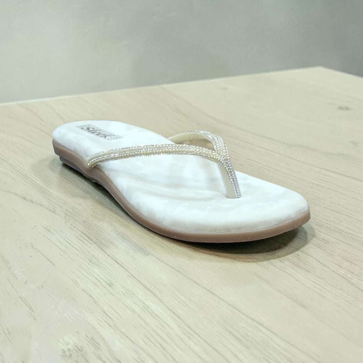 Sleek Flat Chappal OLA73/213