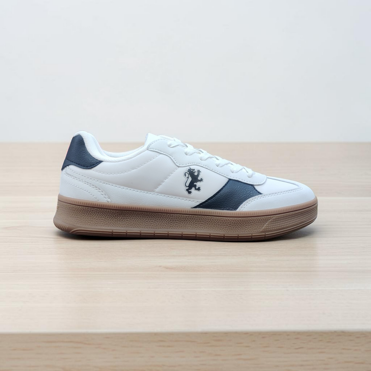 Red Tape Sneaker RSL1440