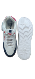 Asian Sneaker Boston01