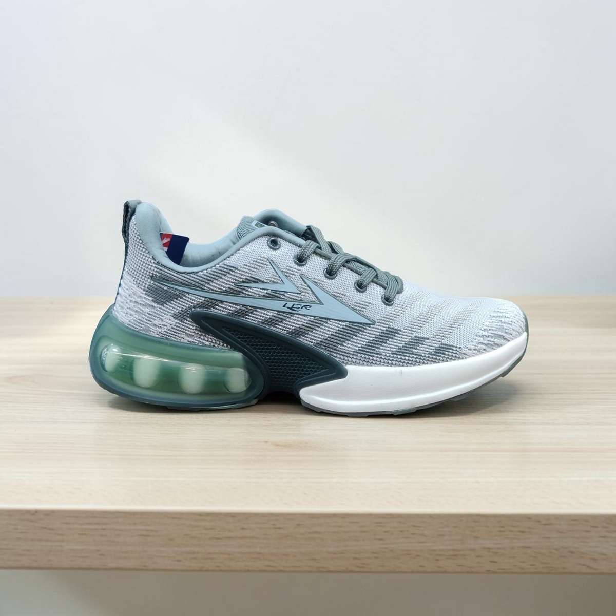 Lancer Sport shoes Diamond1