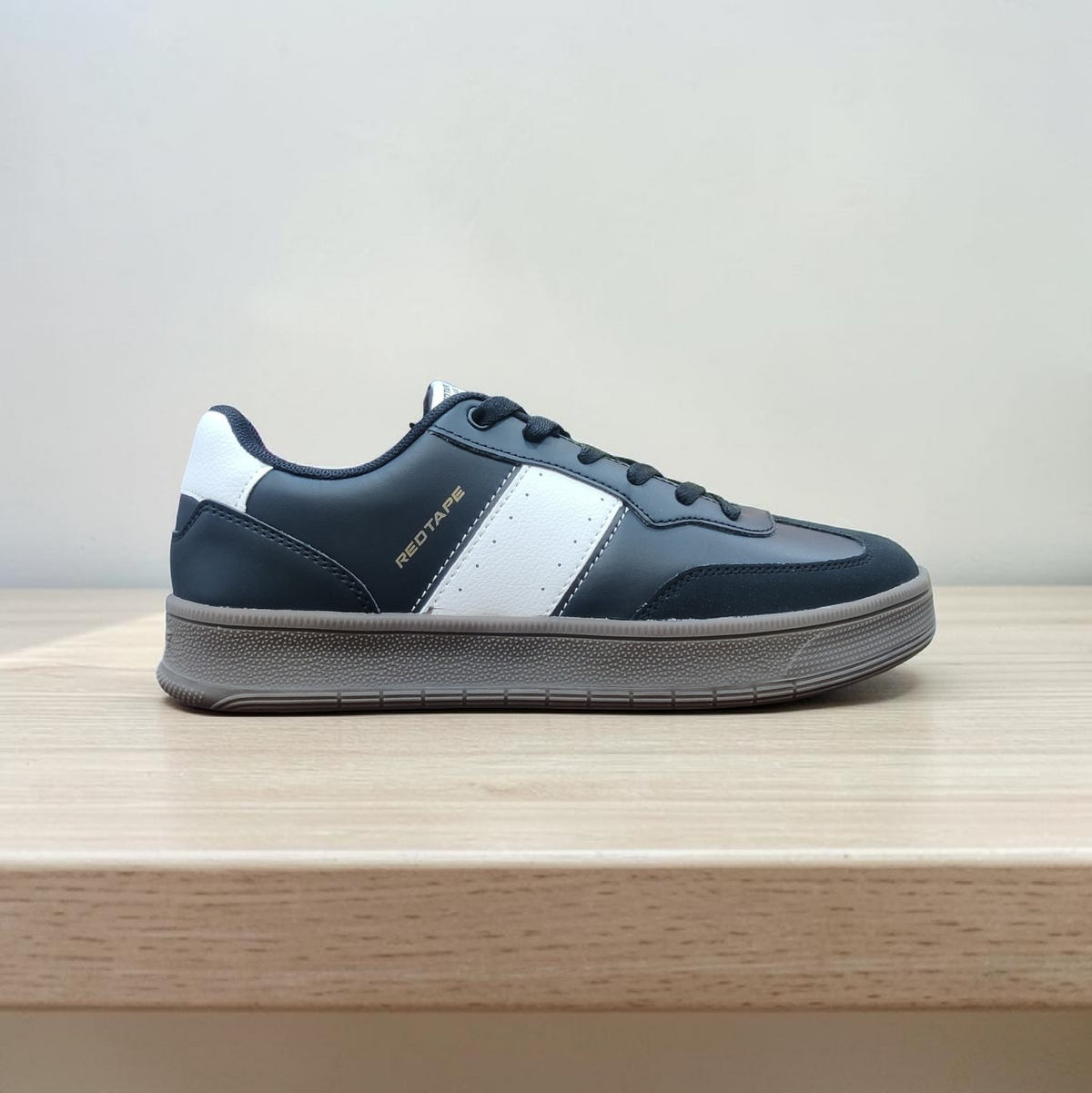 Red Tape Sneaker RSL1438