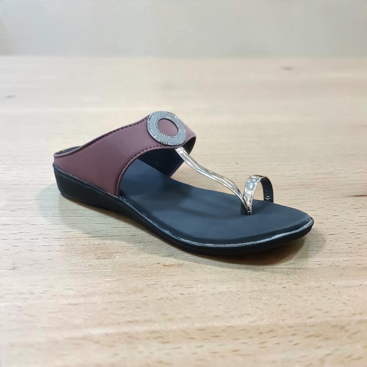 Sleek Kolhapuri OLA15/710