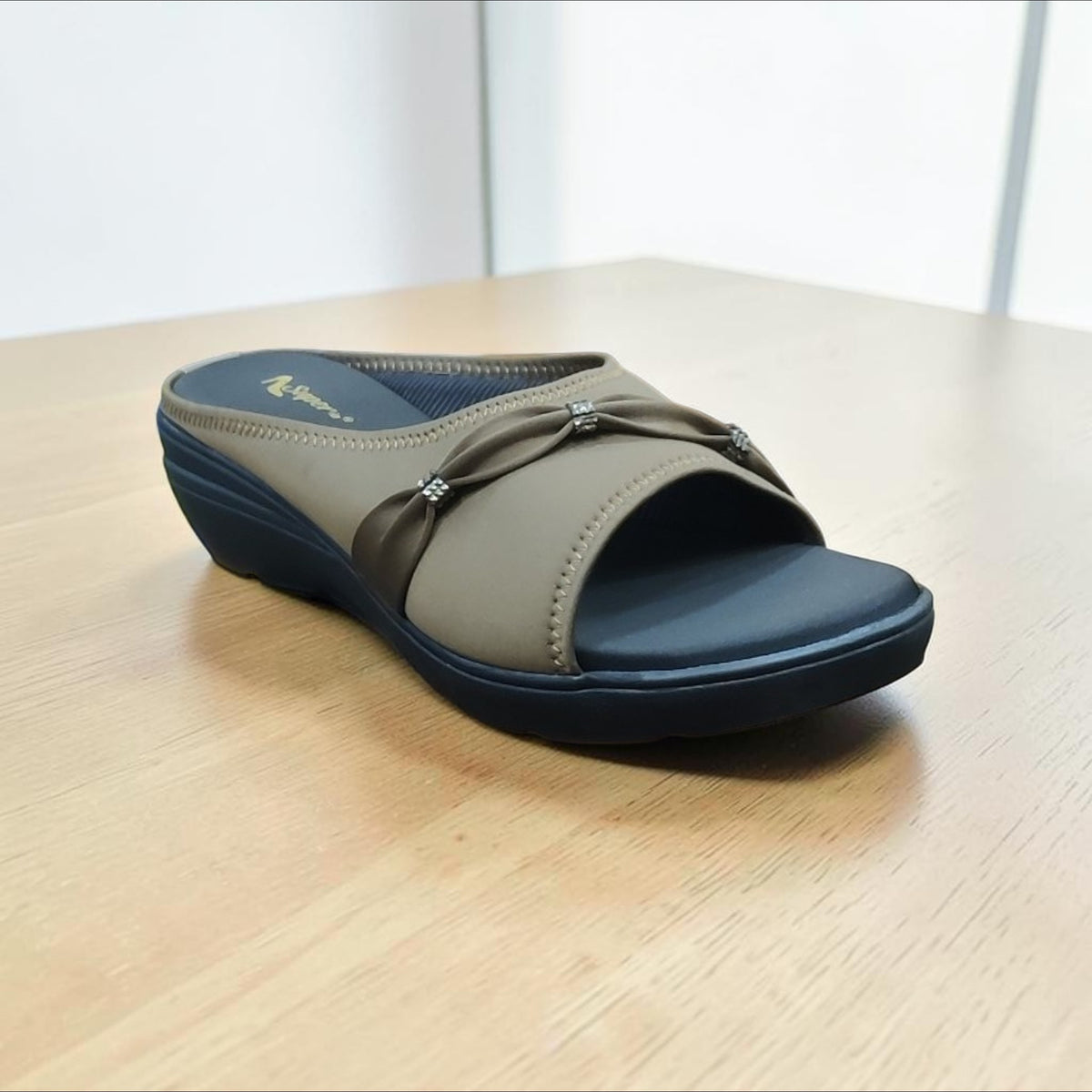 Sleek Casual Putina OLA783