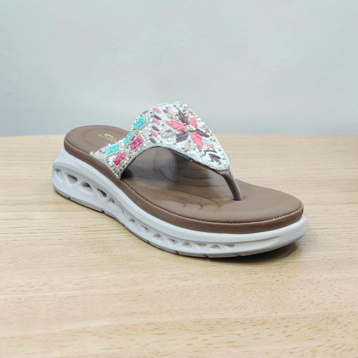 Sleek Casual Slipper OLA373/810-820