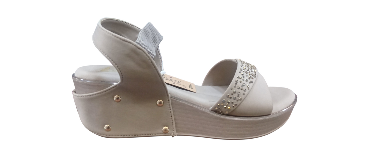 Women Sandal M100
