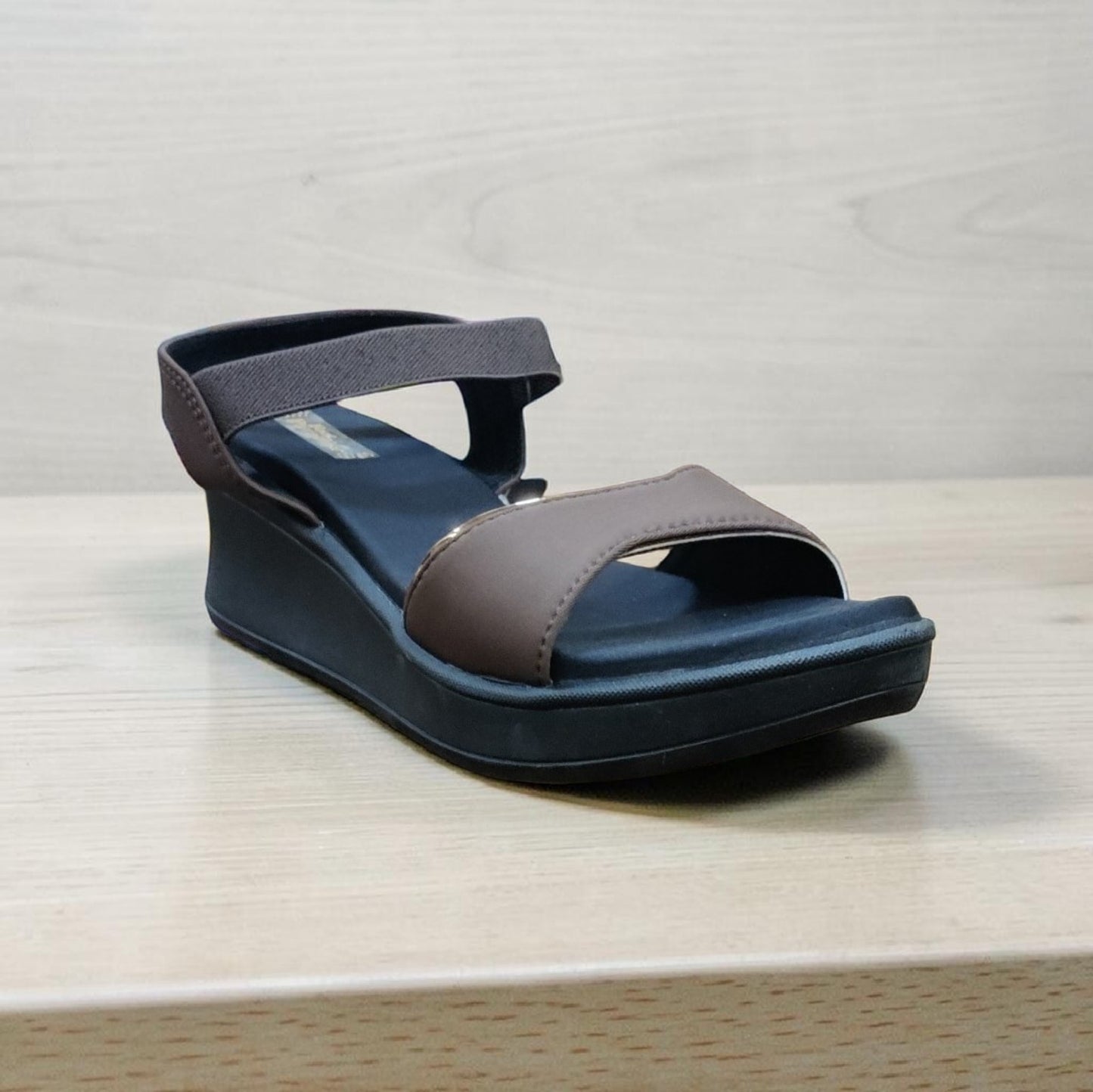 Women Sandal OLI42367
