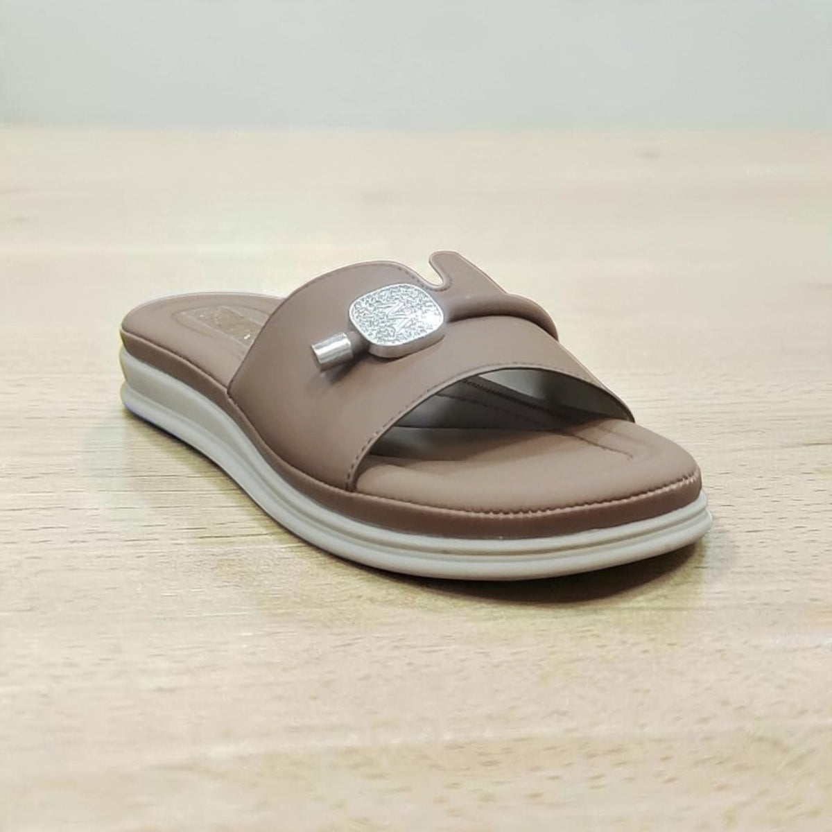 Sleek Casual Walker OLA12/1012