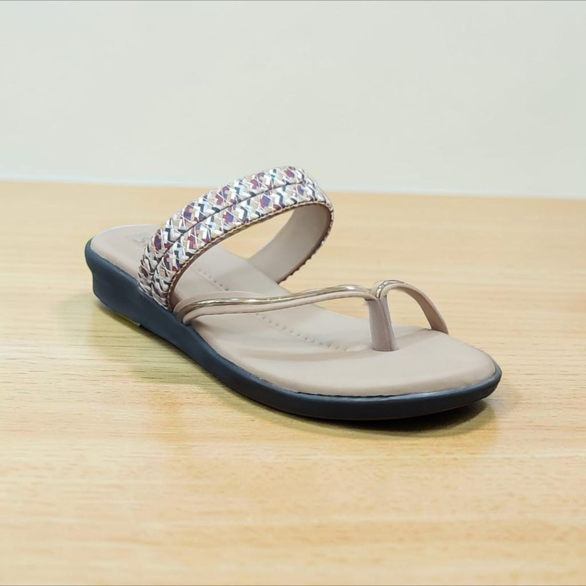 Sleek Casual Kolhapuri Slipper OLA83/5601-50