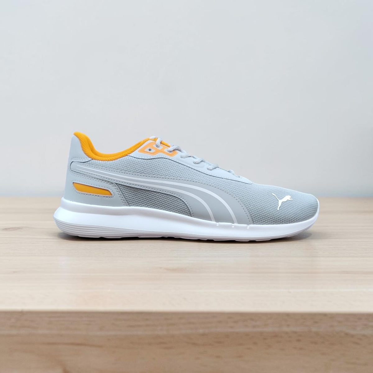 Puma Sports Shoes 39810303