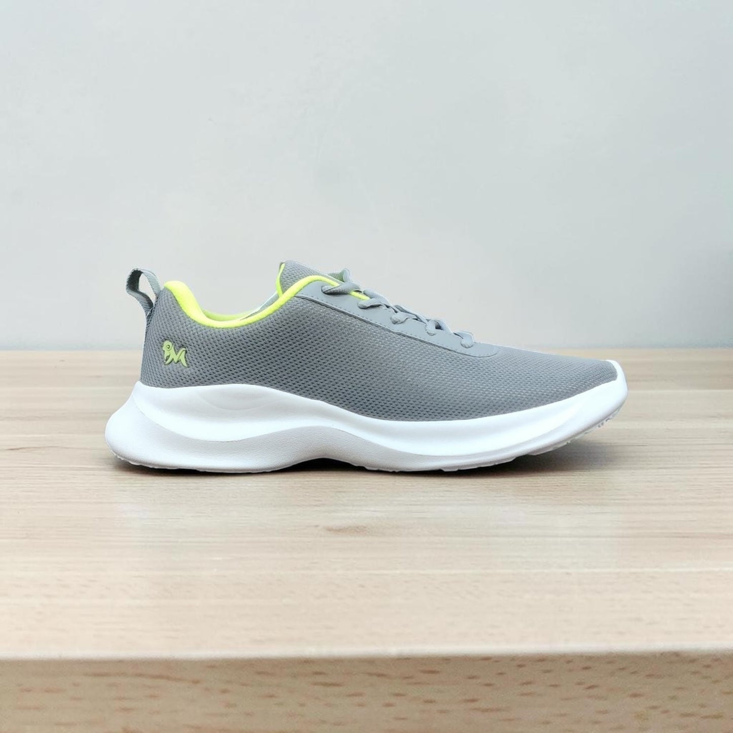 Neeman's Sports Shoes ERUS